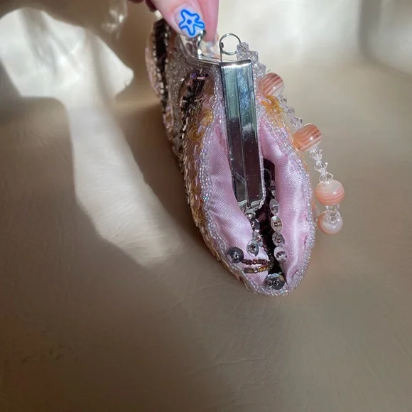 Vintage Beaded Clutch Bag - Picture 12 of 16